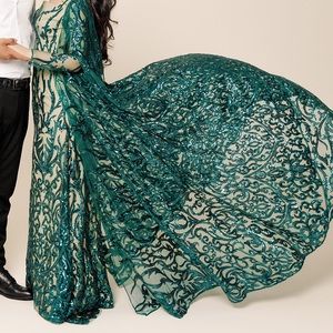 Engagement /Prom  fabulous Designer evening dress